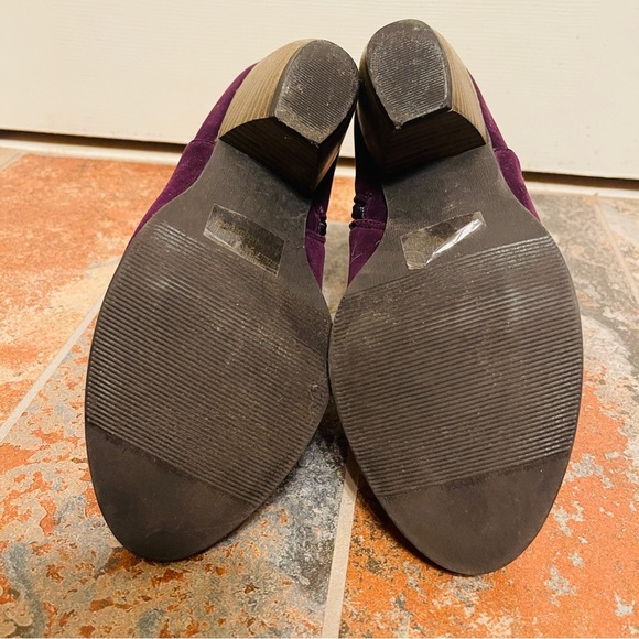 đź’‹Gorgeous Purple/Burgundy Suede Qupid Metal Spike Ankle Booties! - Picture 7 of 14